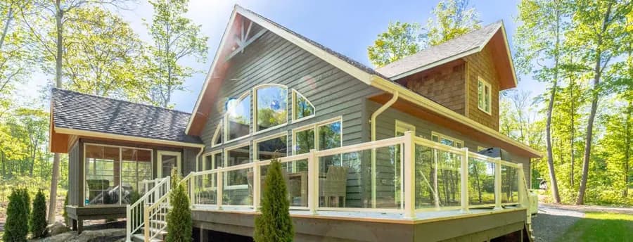 Rampes en aluminium avec verre, rampes & écrans installé par Sher Auvents