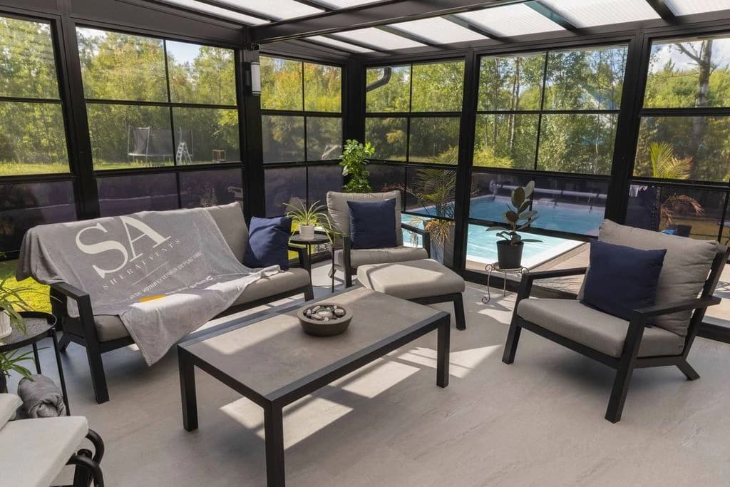 Solarium Modèle 200 Sunspace installé par Sher Auvents