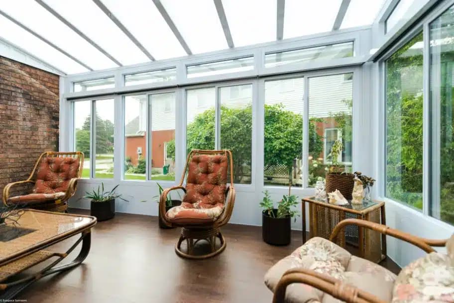 Solarium Modèle 300 Sunspace installé par Sher Auvents