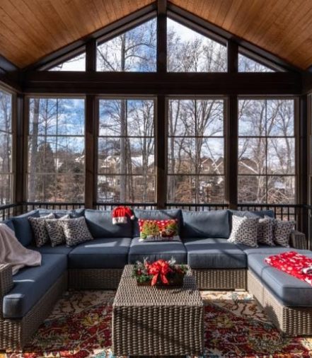 solarium 4 saisons dans chalet en bois pendant l'hiver
